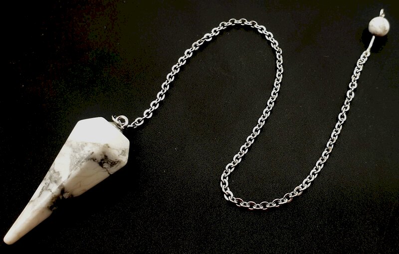 Pendule conique Howlite 3.5cm