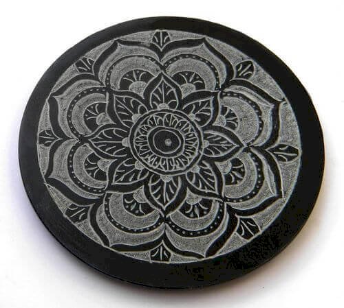 Porte-Encens Pierre Rond Motifs 10cm