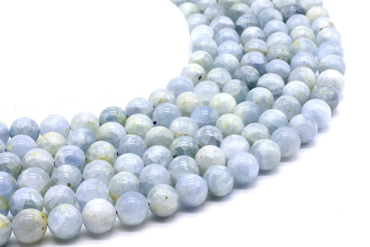 Perles Celestine 'AA' 10mm sur fil 40cm