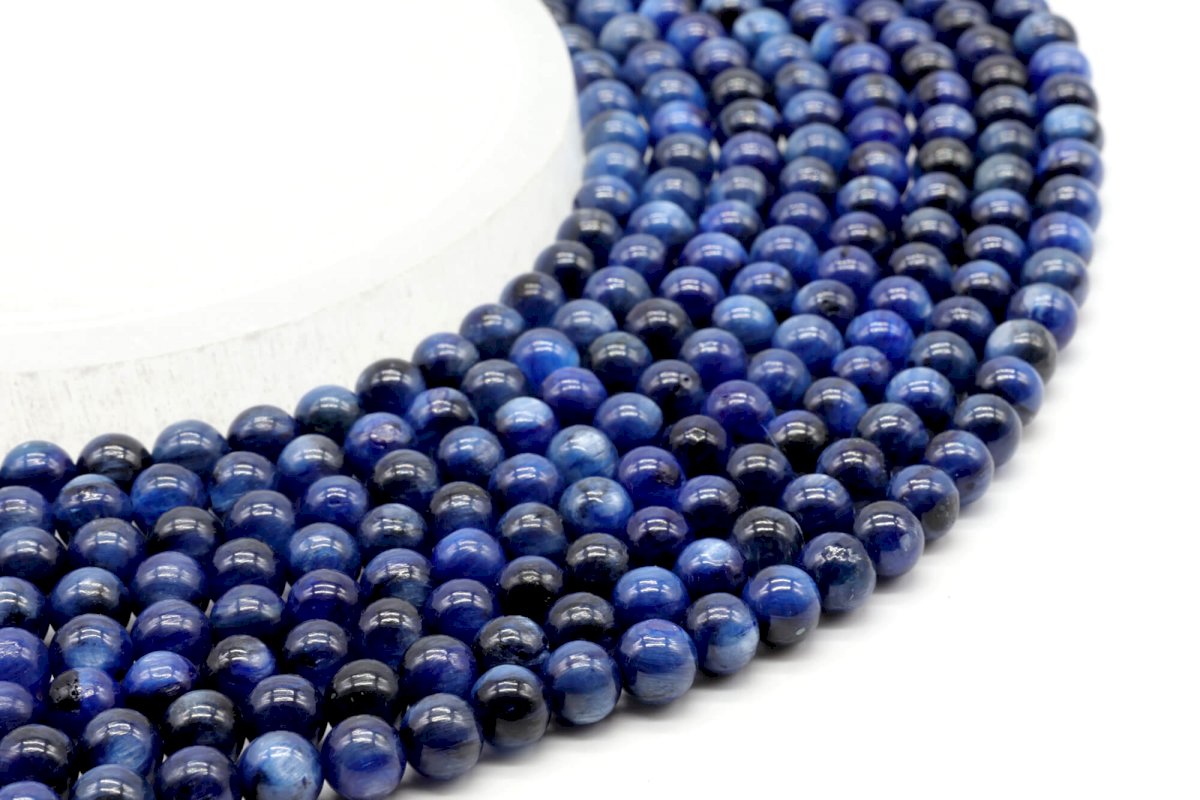 Perles Cyanite 6mm sur fil 40cm