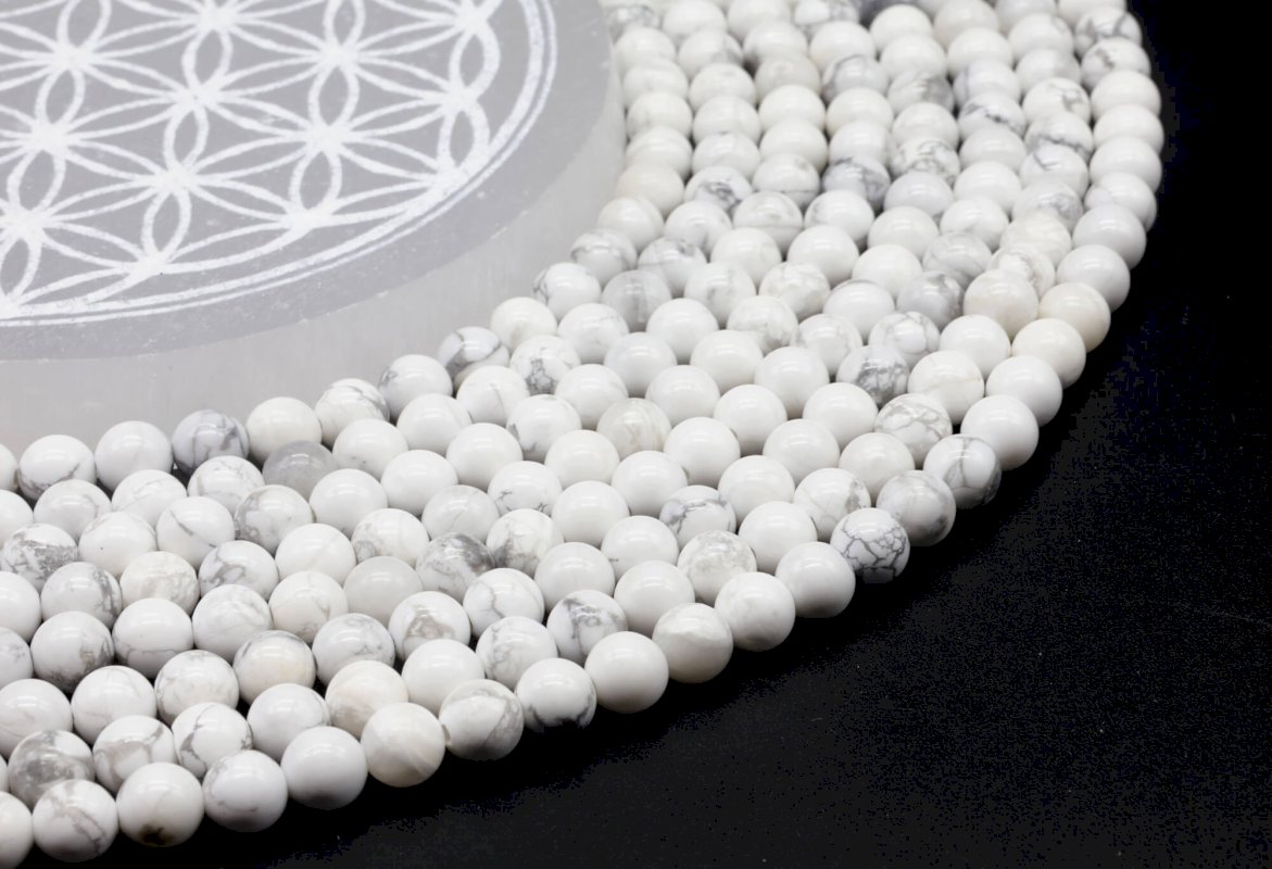 Perles Howlite 6mm sur fil 40cm