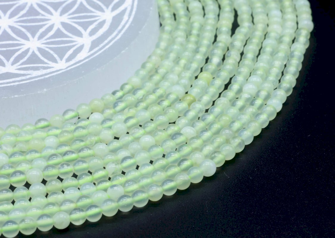 Perles Jade Verte 4mm sur fil 40cm