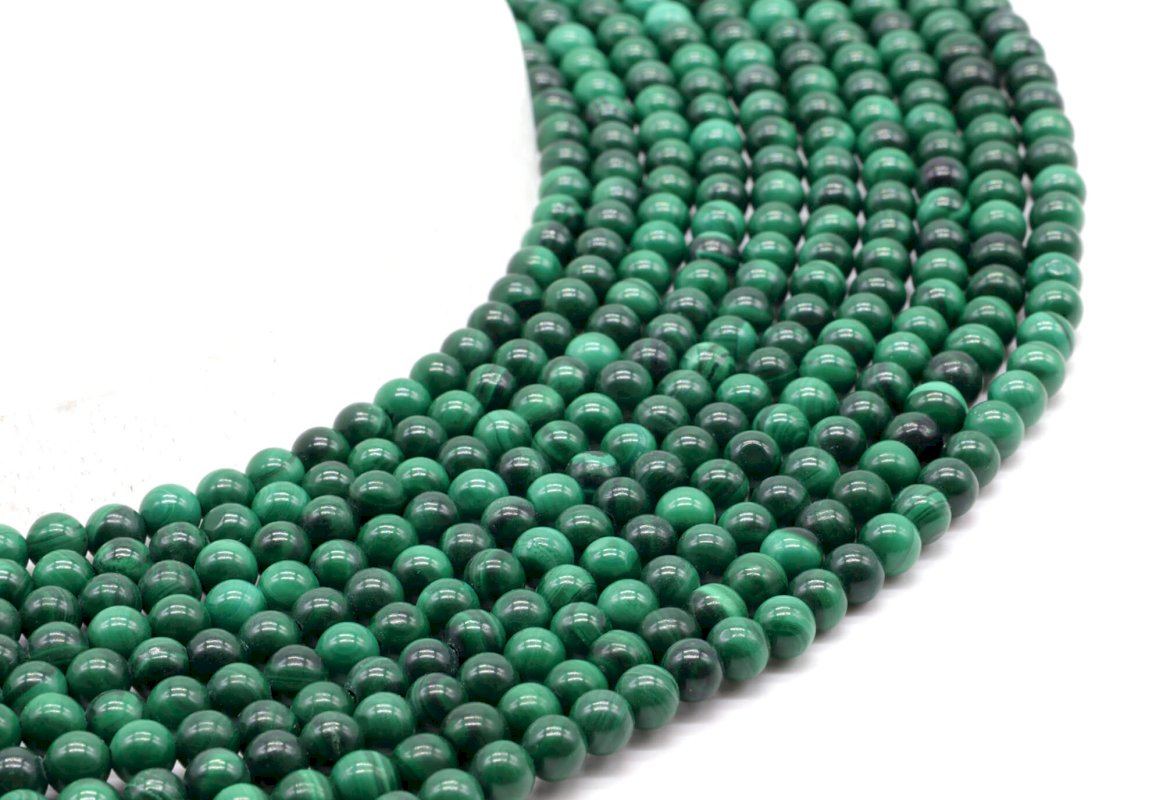 Perles 'Dark' Malachite 'AA' 4mm sur fil 40cm