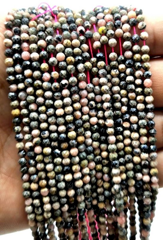 Perles facettées Rhodonite 3mm sur fil 40cm