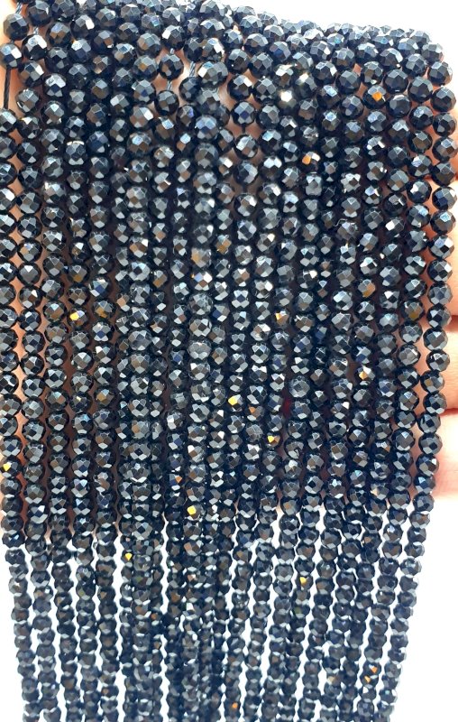 Perles facettées Tourmaline Noire 3mm sur fil 40cm