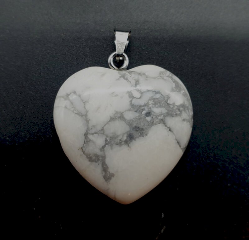 Pendentif Coeur Howlite 2.5cm